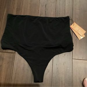 NWT women’s sz 2XL vogue shapewear underwear thong tummy control black.